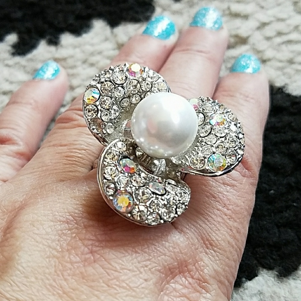 AB Rhinestone n Pearl ring